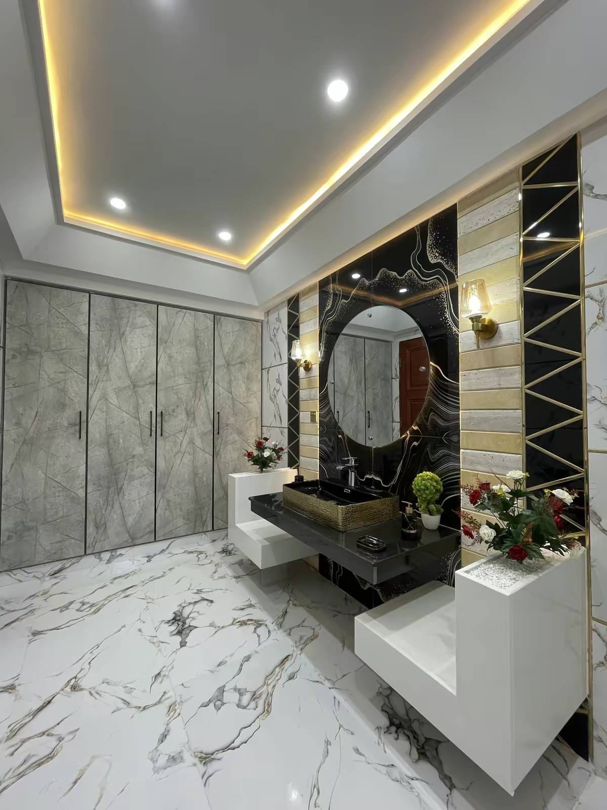 12 Marla Luxury Modern House For Sale Available in Royal Orchard Multan