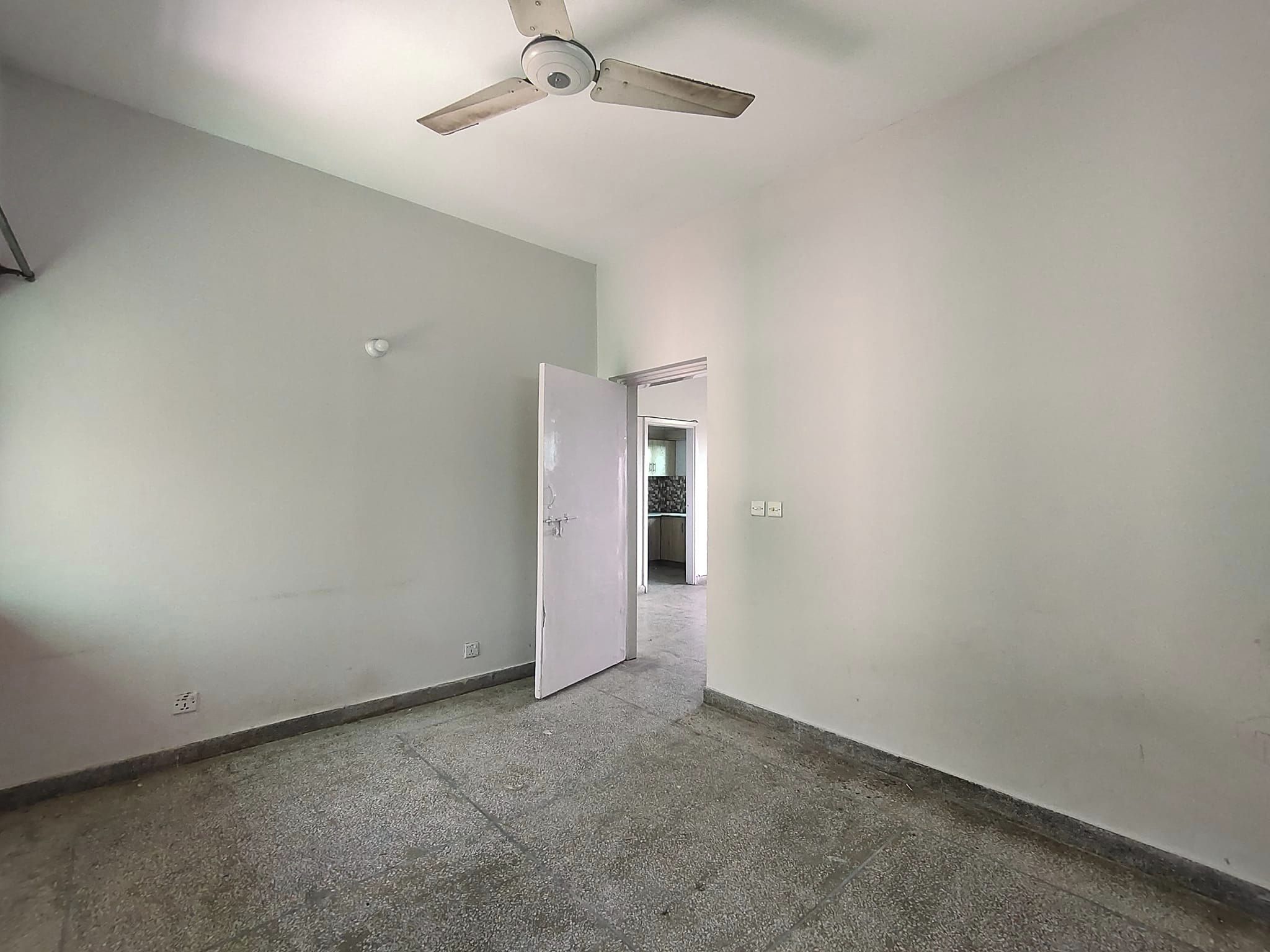 2bed Flat Available For Rent in G-11/4 Islamabad