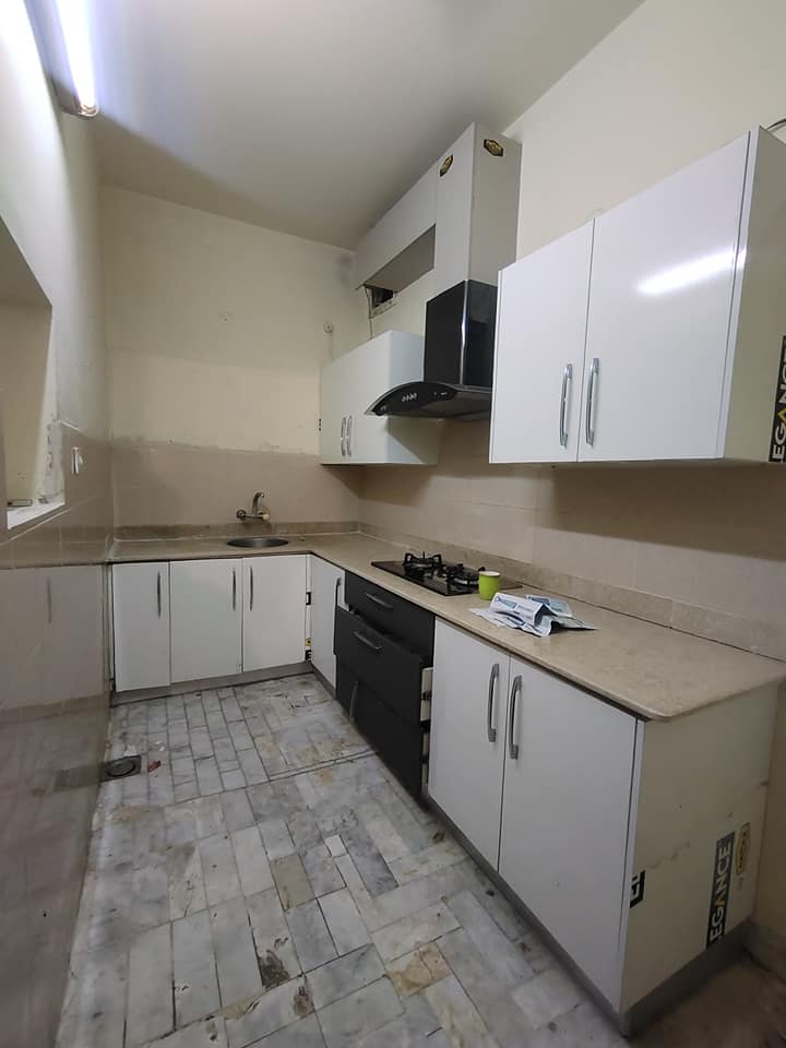 5 Marla Lower Ground Portion For Rent in F-11 Islamabad