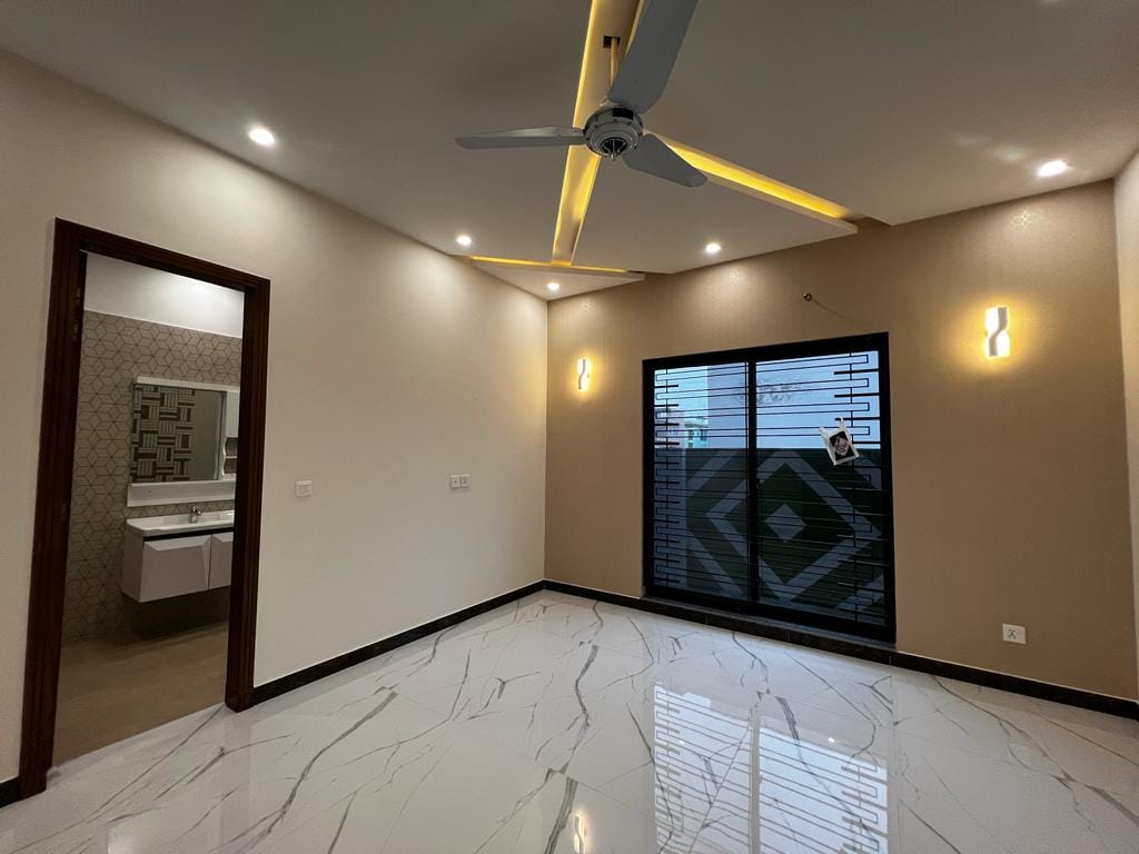 10 Marla modern house for sale in A block Central Park Housing scheme Ferozpur road Lahore