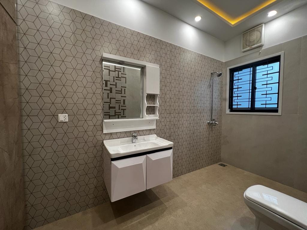 10 Marla modern house for sale in A block Central Park Housing scheme Ferozpur road Lahore