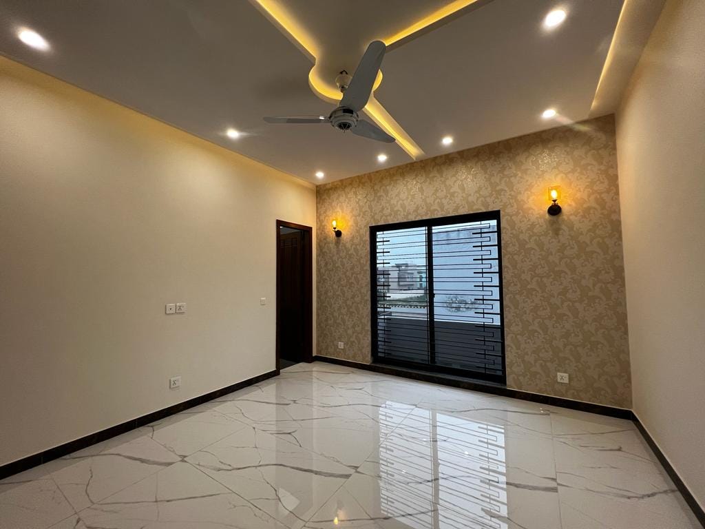 10 Marla modern house for sale in A block Central Park Housing scheme Ferozpur road Lahore
