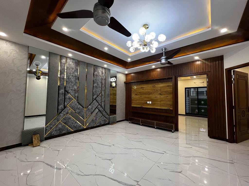 10 Marla modern house for sale in A block Central Park Housing scheme Ferozpur road Lahore