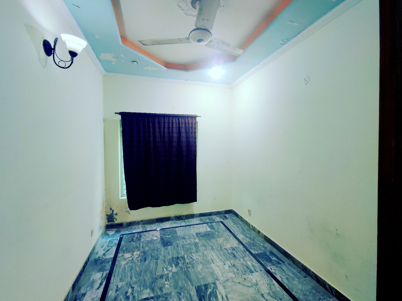 5 Marla Owner Build House for Sale in Q block Johar Town Lahore