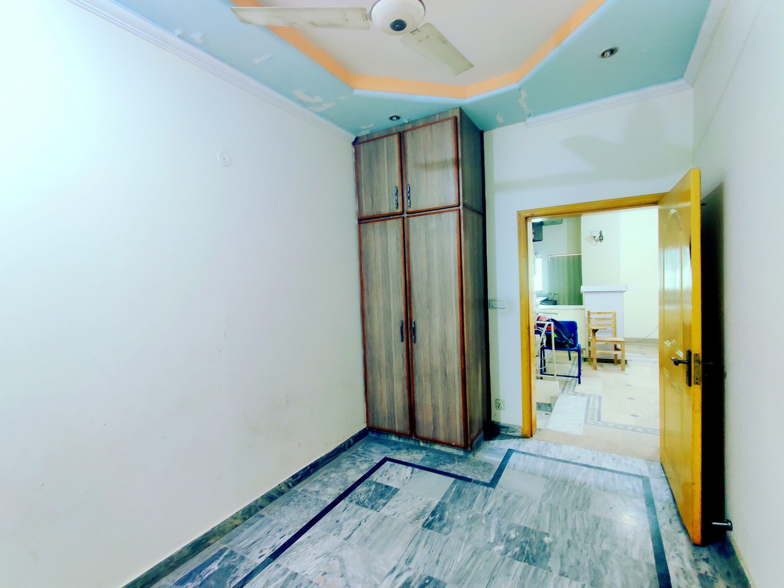 5 Marla Owner Build House for Sale in Q block Johar Town Lahore