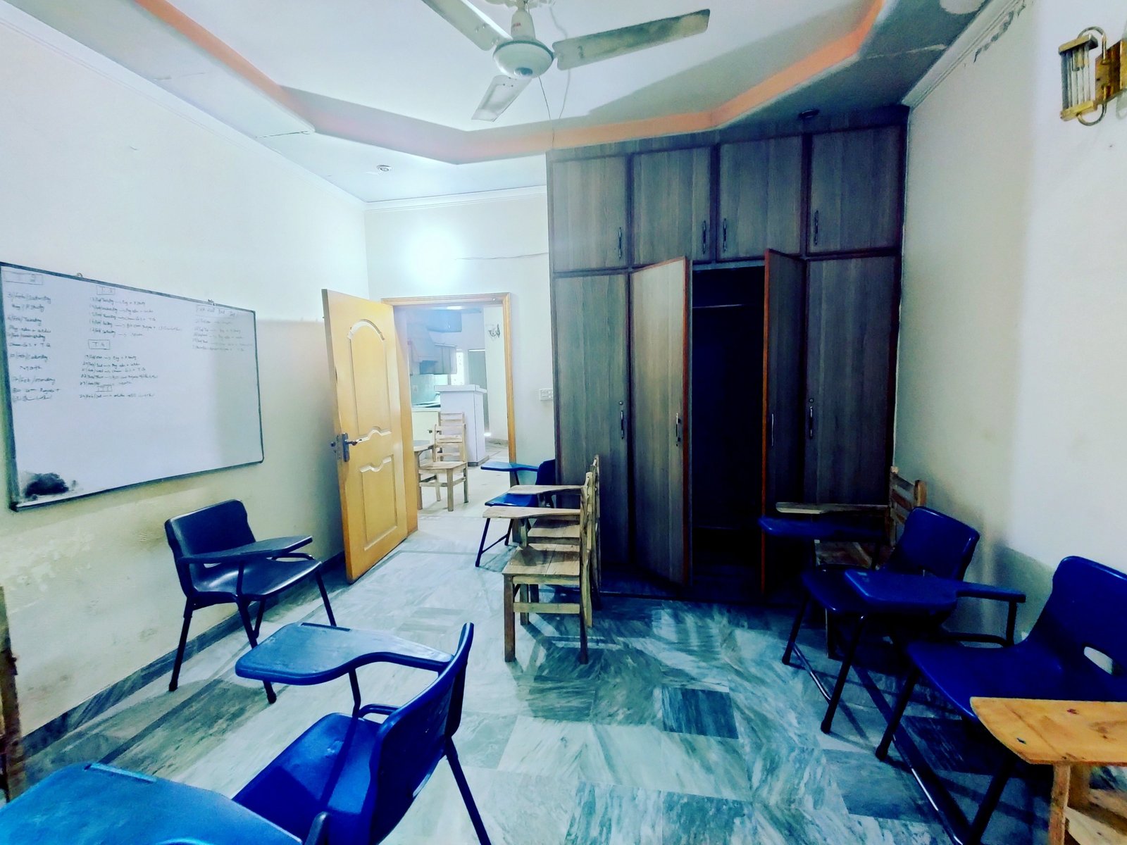 5 Marla Owner Build House for Sale in Q block Johar Town Lahore