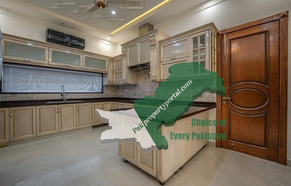2-Kanal Beautiful House Full Furnished For Sale in Phase-6 DHA Lahore