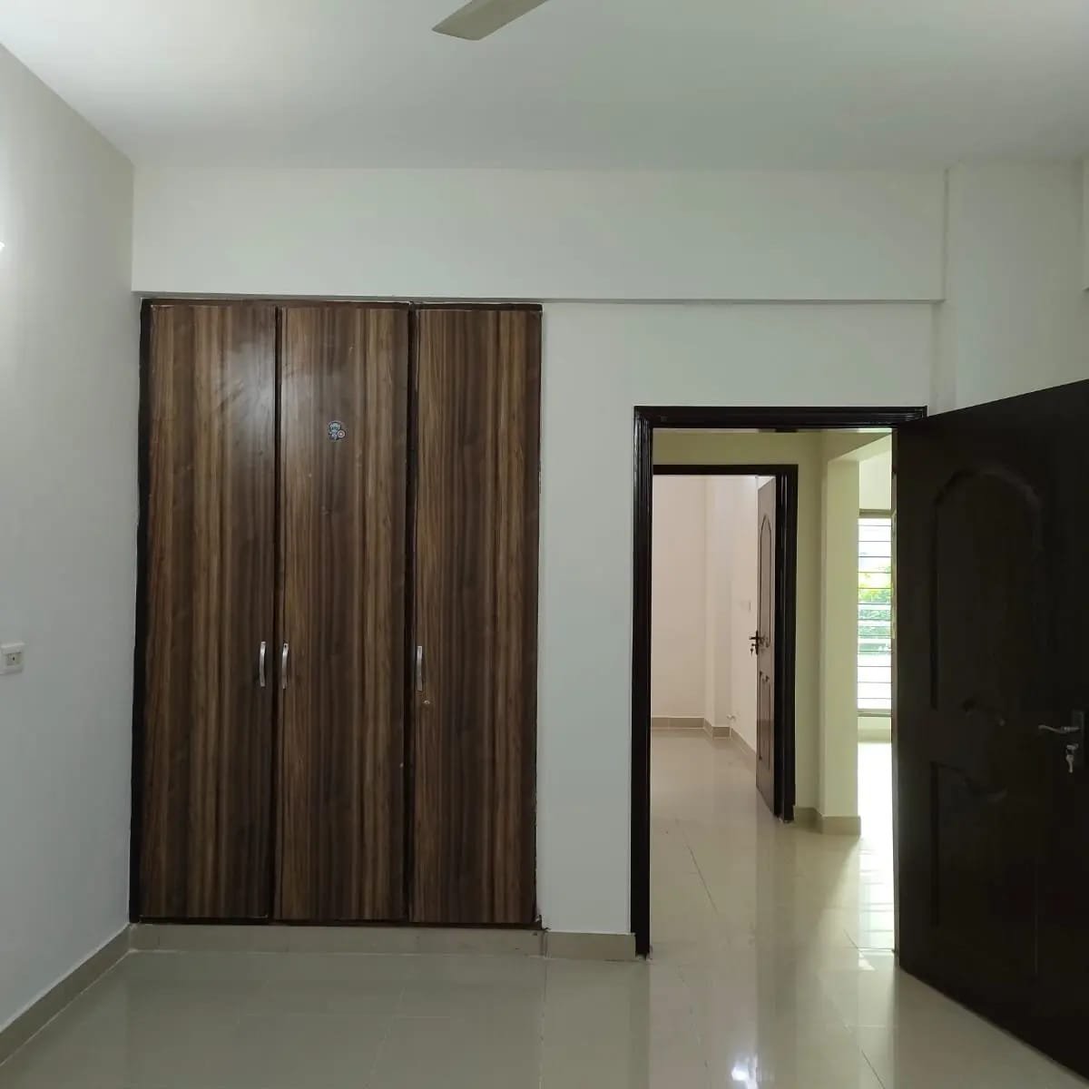 10 Marla Ground + 7Th Floor Building Flat for Sale in B Block Askari 11 Lahore