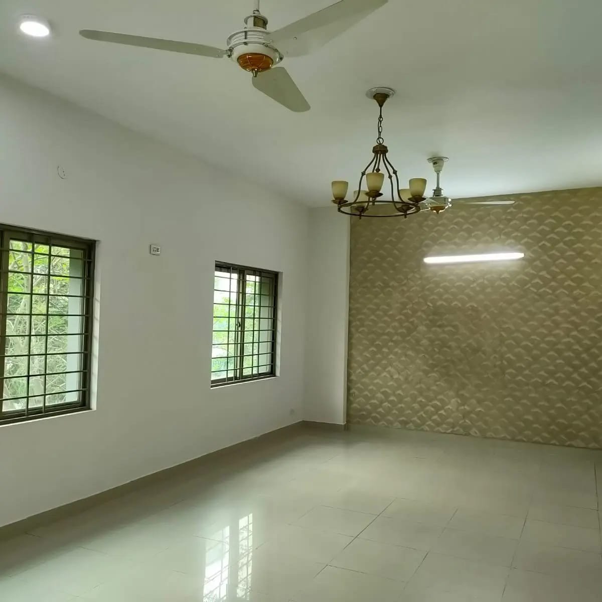 10 Marla Ground + 7Th Floor Building Flat for Sale in B Block Askari 11 Lahore
