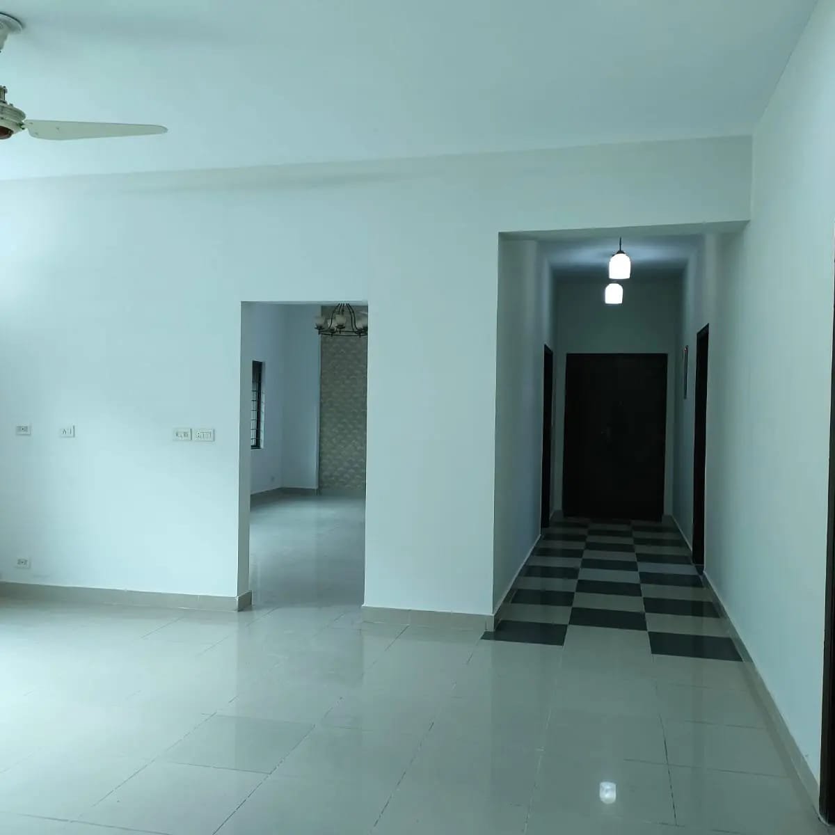 10 Marla Ground + 7Th Floor Building Flat for Sale in B Block Askari 11 Lahore