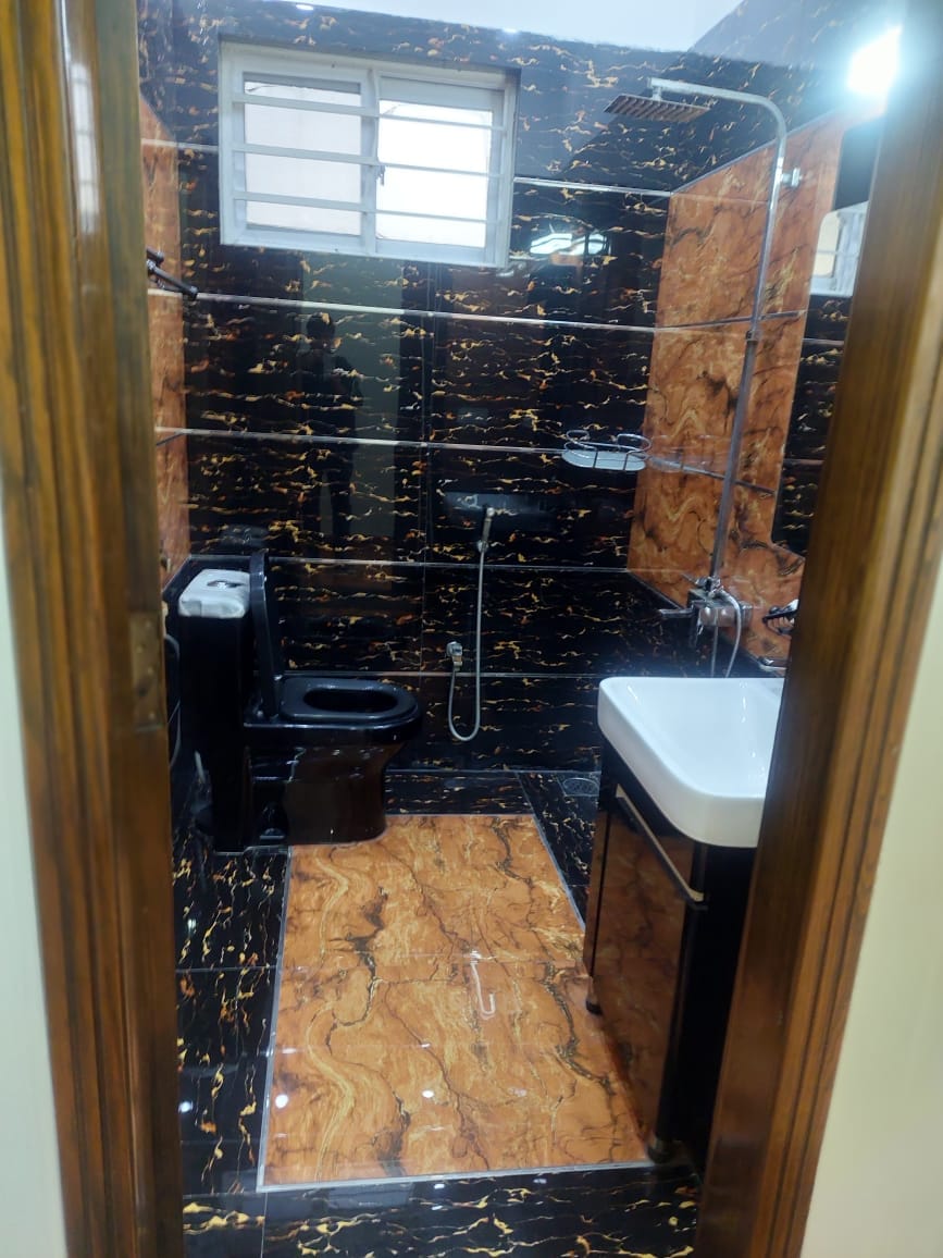 2 Kanal House for sale in Iqbal Avenue Phase 1 Lahore