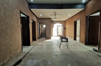 10 Marla Full House Available For Rent in Valencia Town Lahore