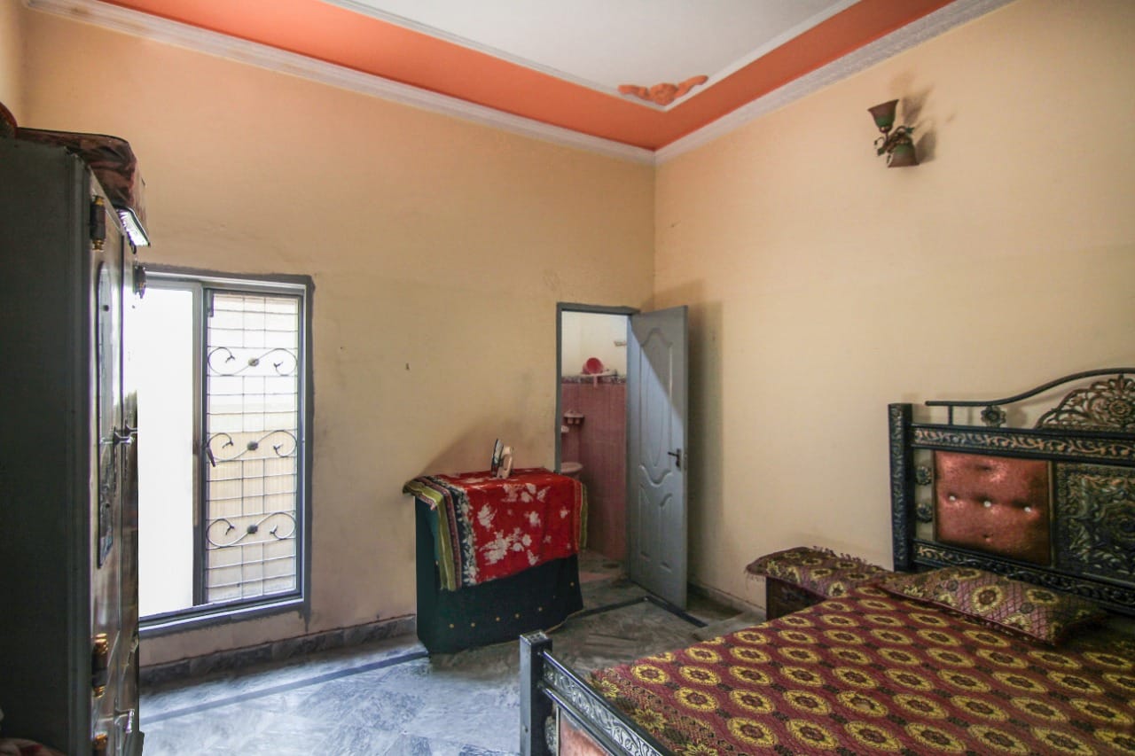 4 Marla used House for sale at Mehar Faiz colony Lahore