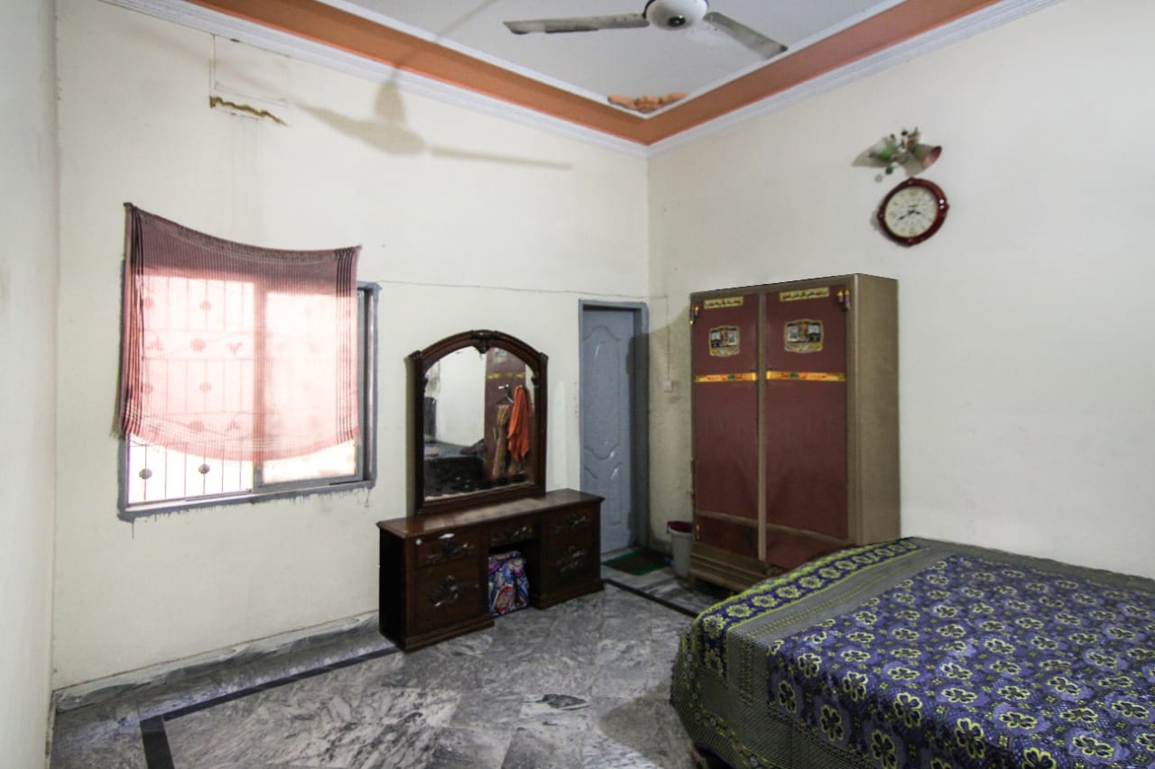 4 Marla used House for sale at Mehar Faiz colony Lahore