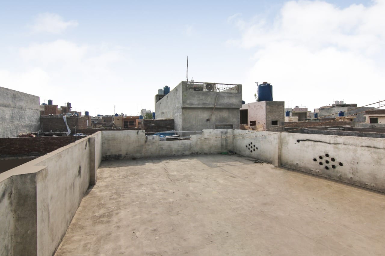 4 Marla used House for sale at Mehar Faiz colony Lahore