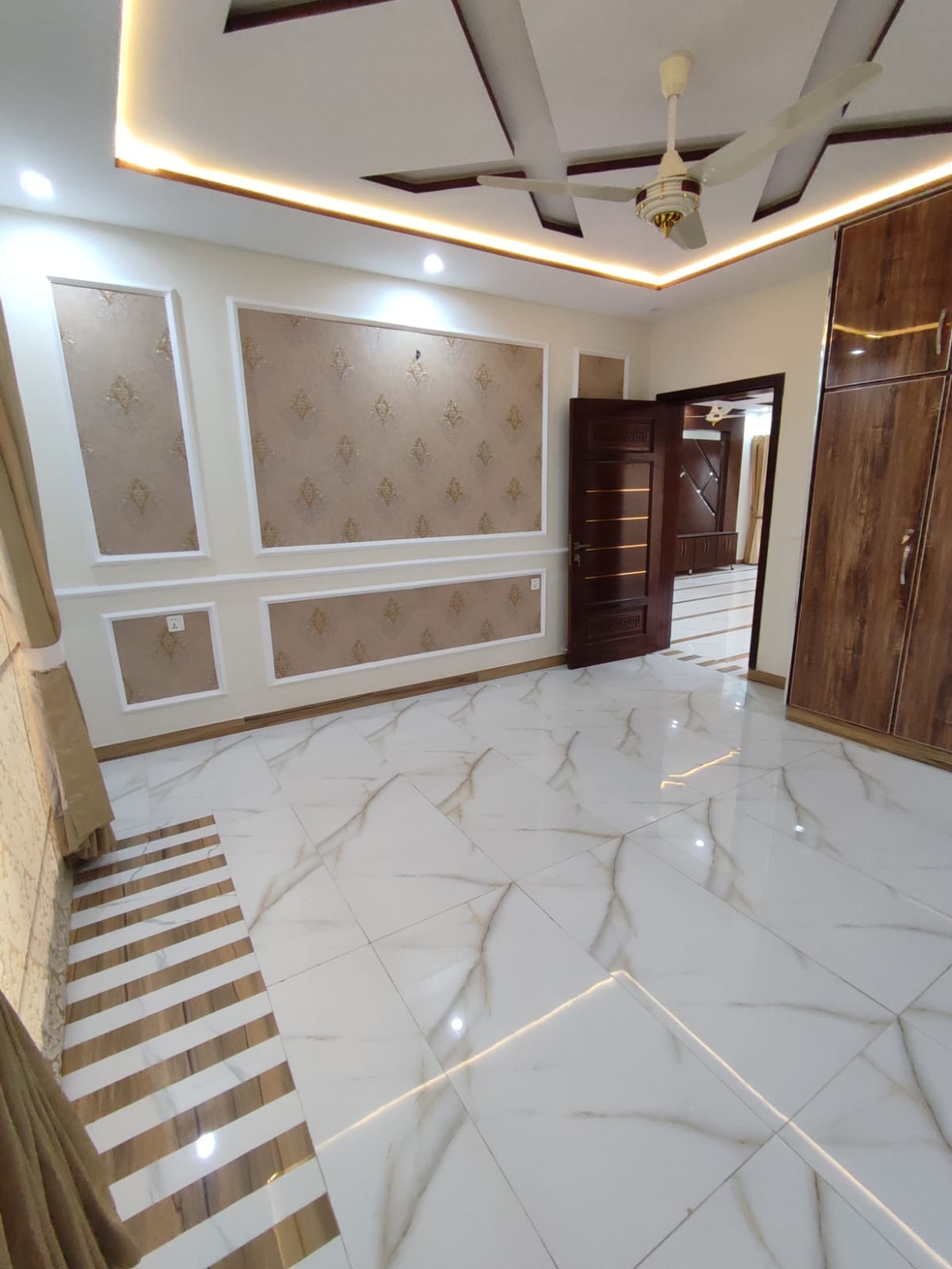 1 kanal Brand New Well Deserved House is Available For Sale in Wapda town Lahore