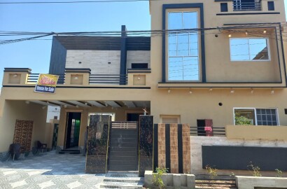 10 Marla bungalow Available For Sale in UET society Lahore