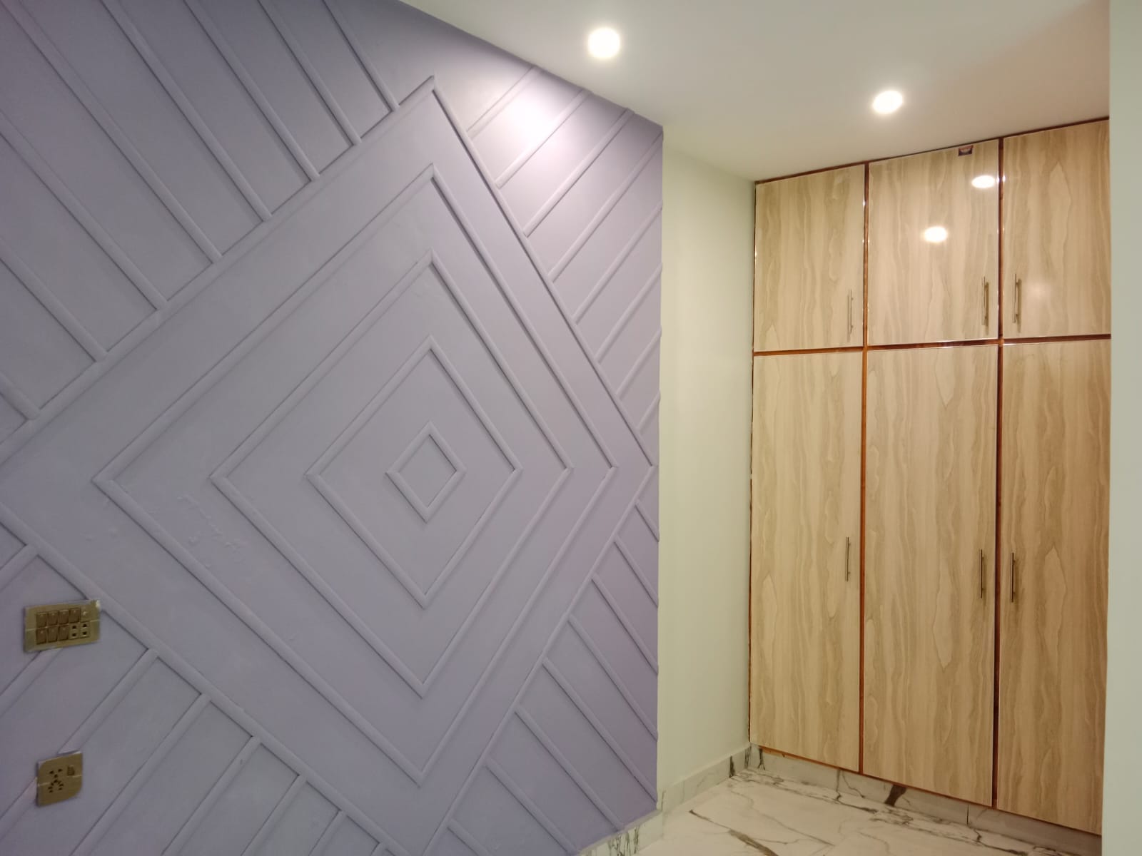 10 Marla corner bungalow Available For Sale in Nasheman e Iqbal phase 2 Lahore