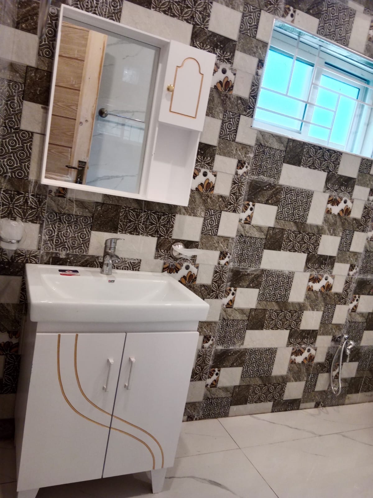 10 Marla corner bungalow Available For Sale in Nasheman e Iqbal phase 2 Lahore