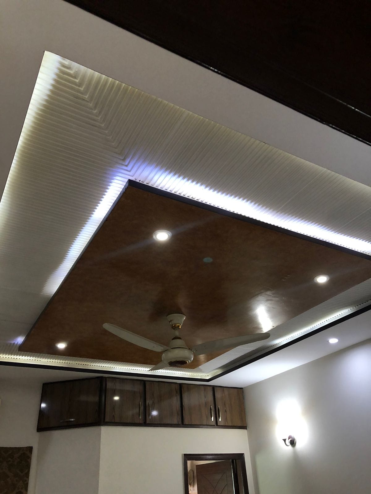 10 marla used a house with a basement for sale in  Bahria town Lahore