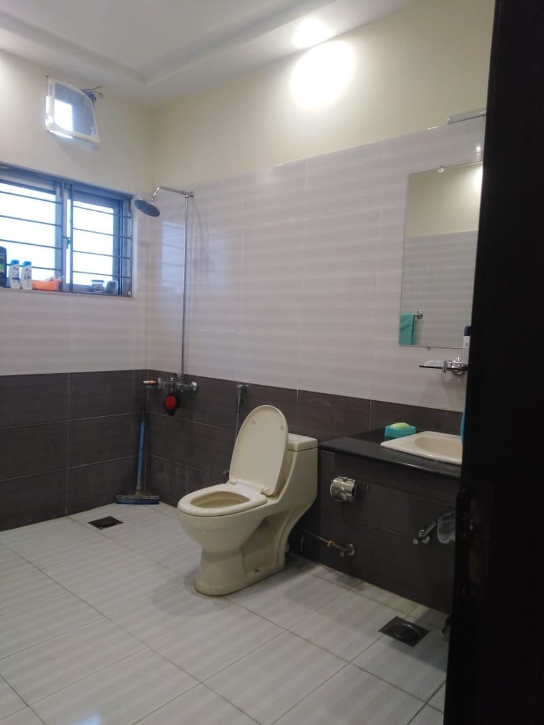 22 Marla Minor Used house for sale in phase 7 Bahria town Rawalpindi