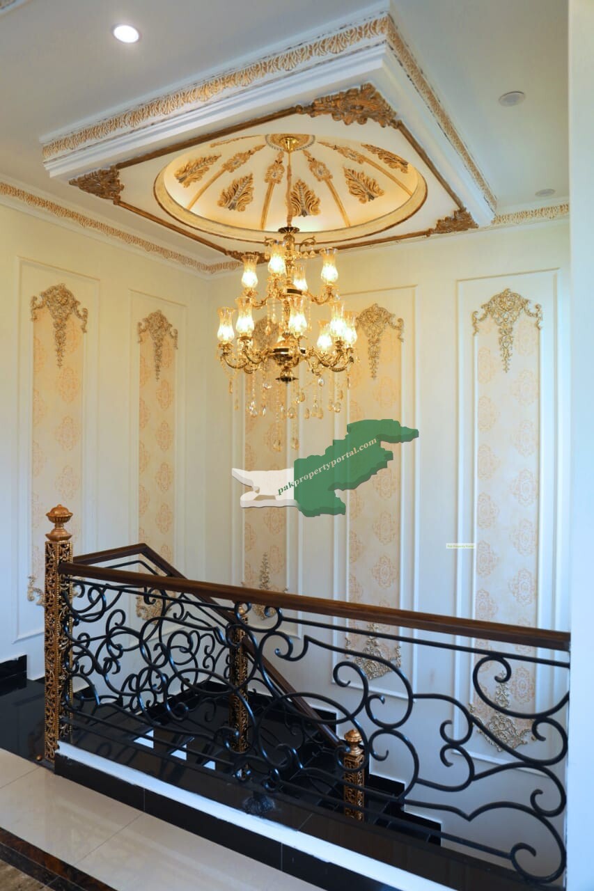 10 Marla Bungalow for Sale in DHA, Lahore