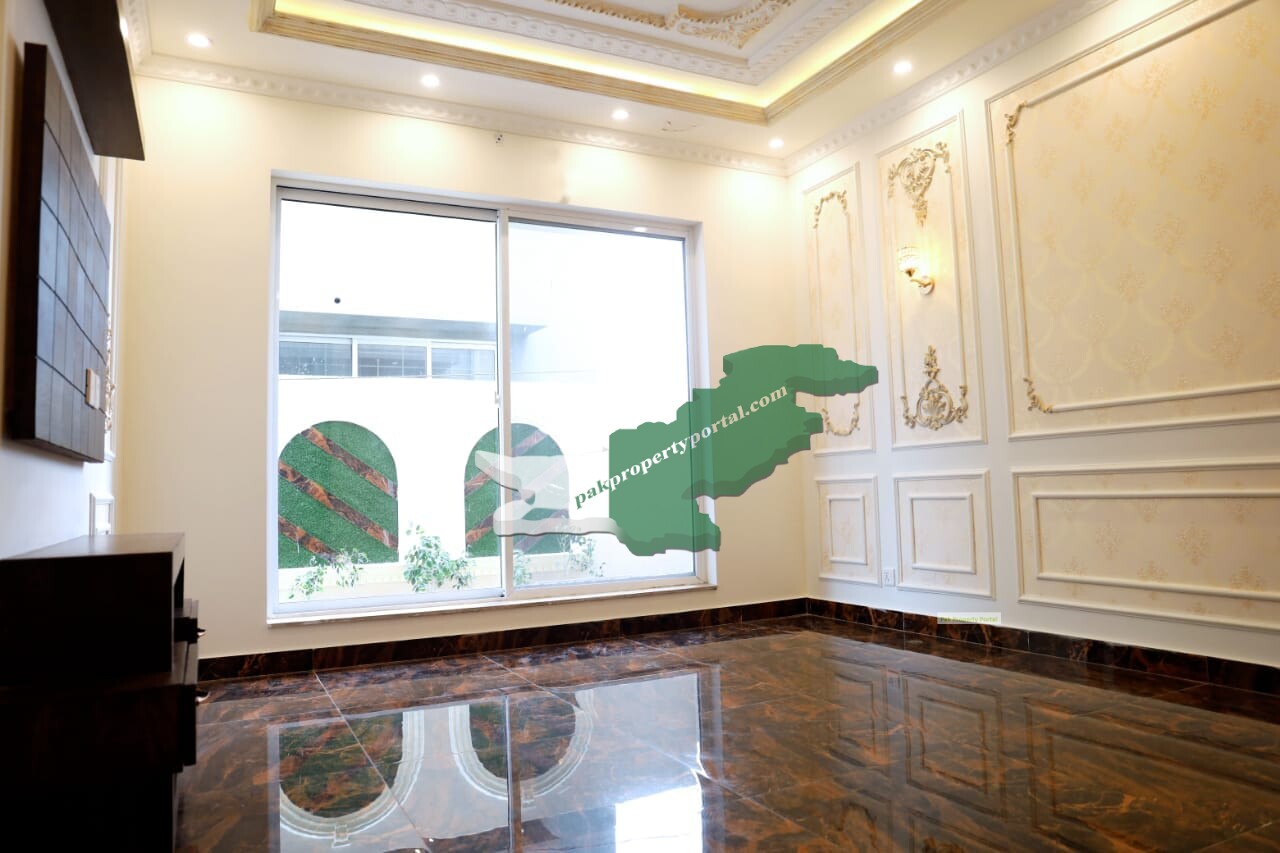 10 Marla Bungalow for Sale in DHA, Lahore