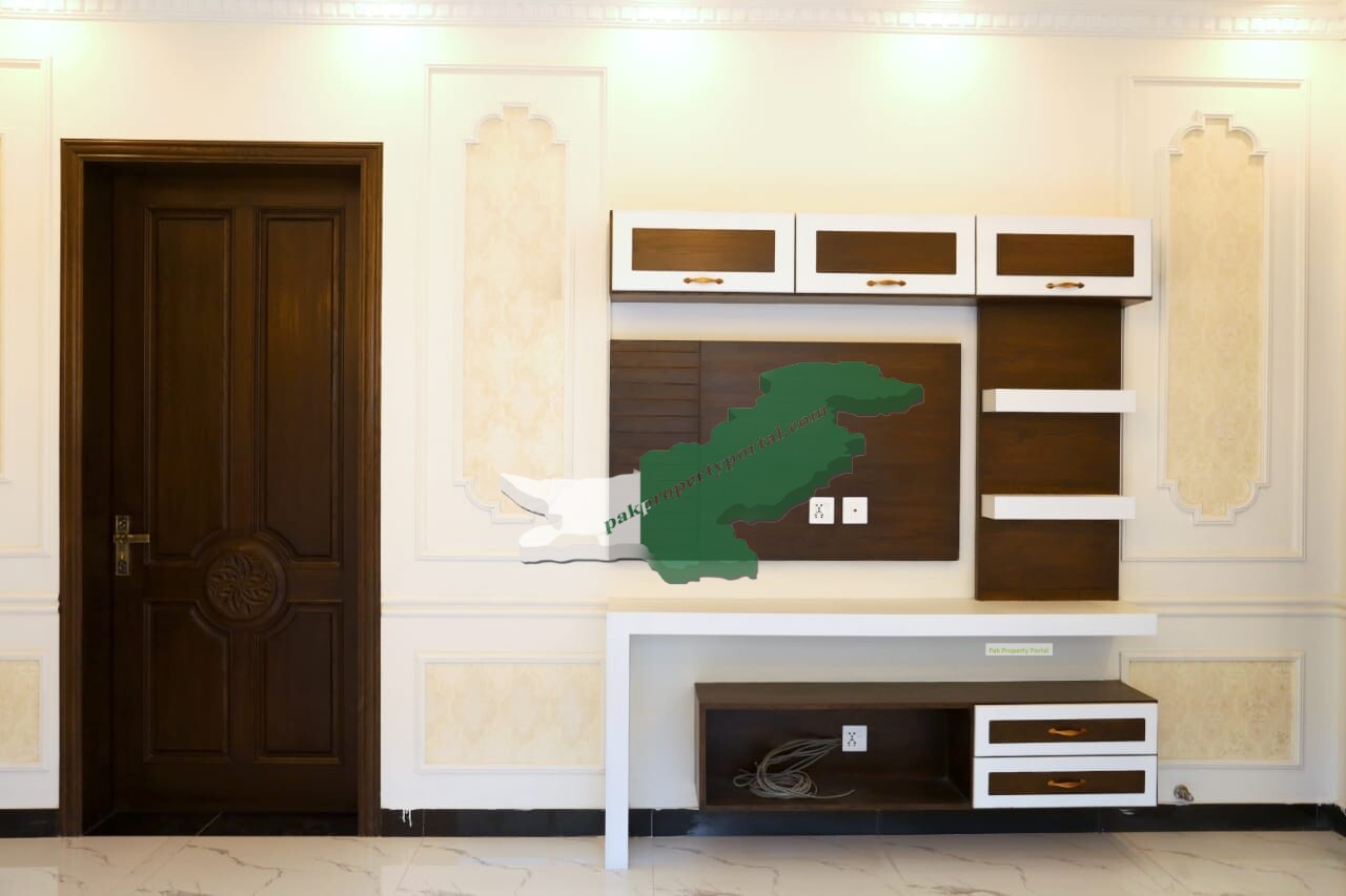 10 Marla Bungalow for Sale in DHA, Lahore