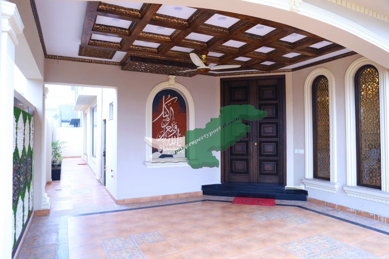 10 Marla Bungalow for Sale in DHA, Lahore