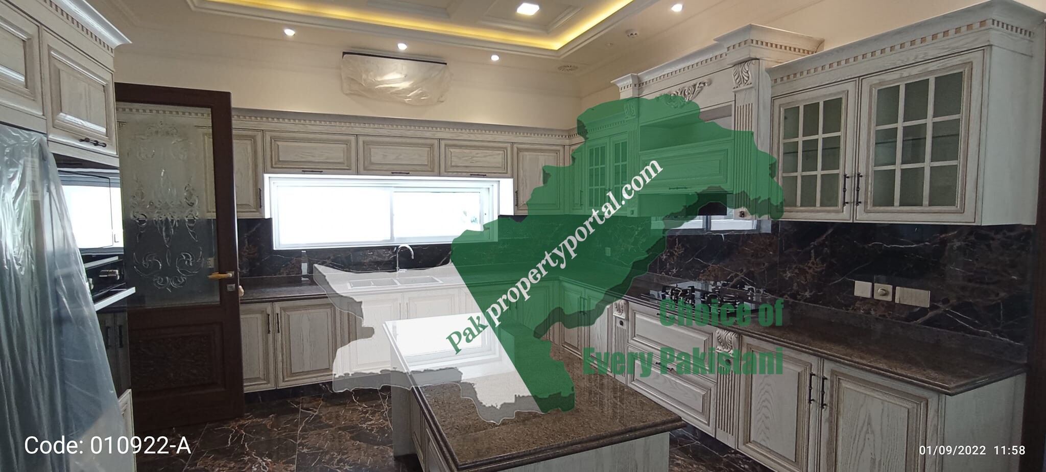 1 Kanal Bright & Spacious Turkish Bungalow For Sale in Phase 6 DHA Lahore