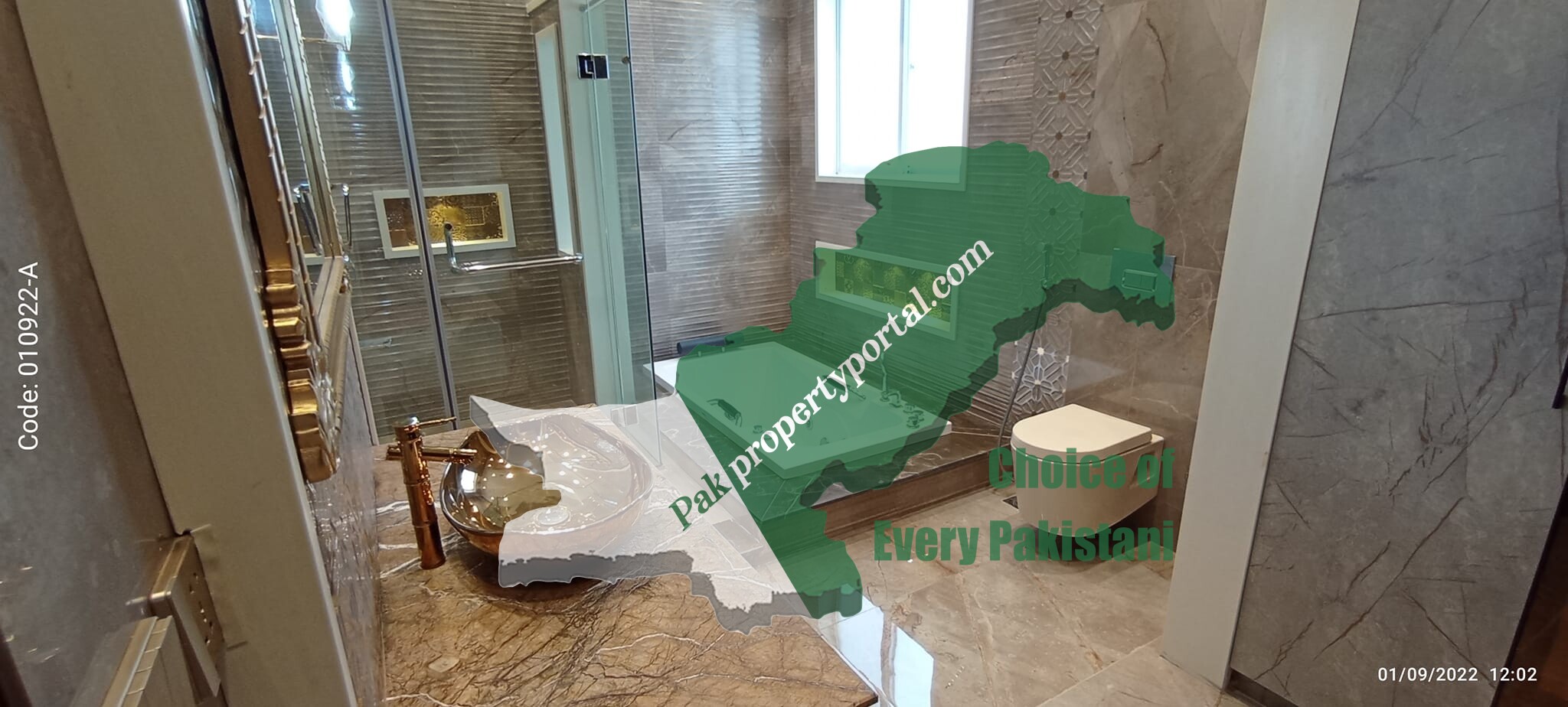 1 Kanal Bright & Spacious Turkish Bungalow For Sale in Phase 6 DHA Lahore