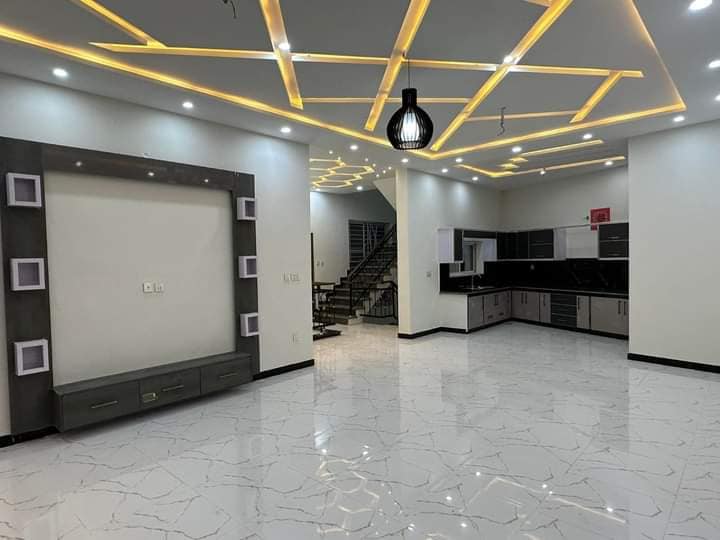 10 Marla modern house for sale in Wapda town phase 2 Multan