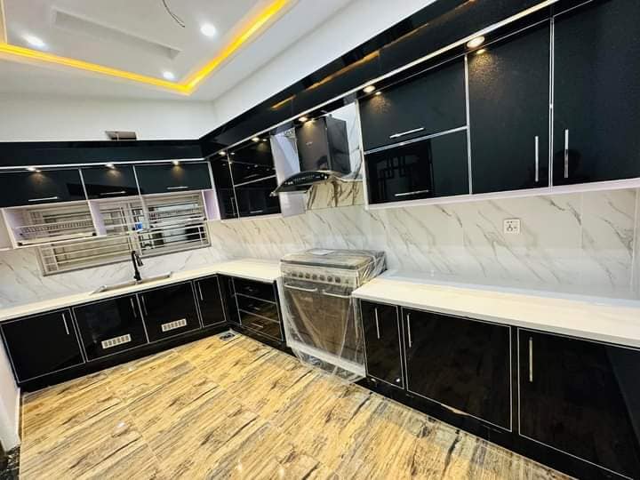 10 Marla modern house for sale in Wapda town phase 2 Multan