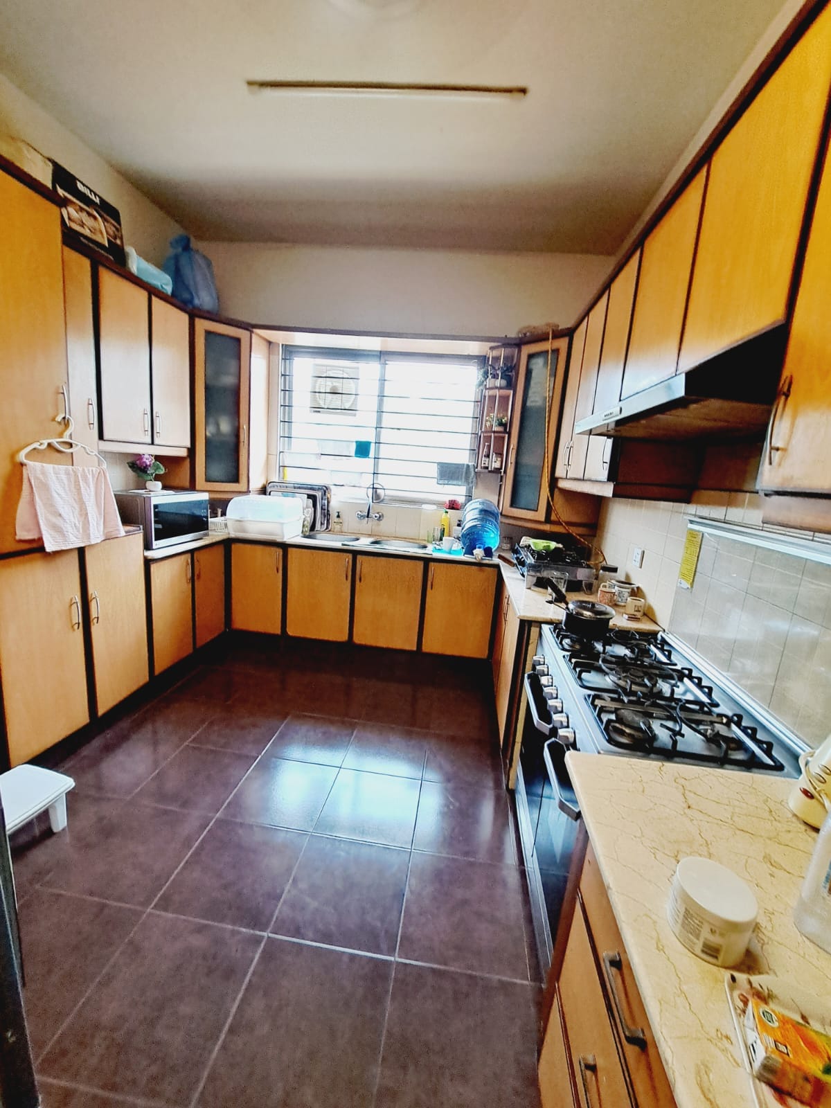 1000 Yards Portion Available For Rent in DHA Phase 8 Lahore