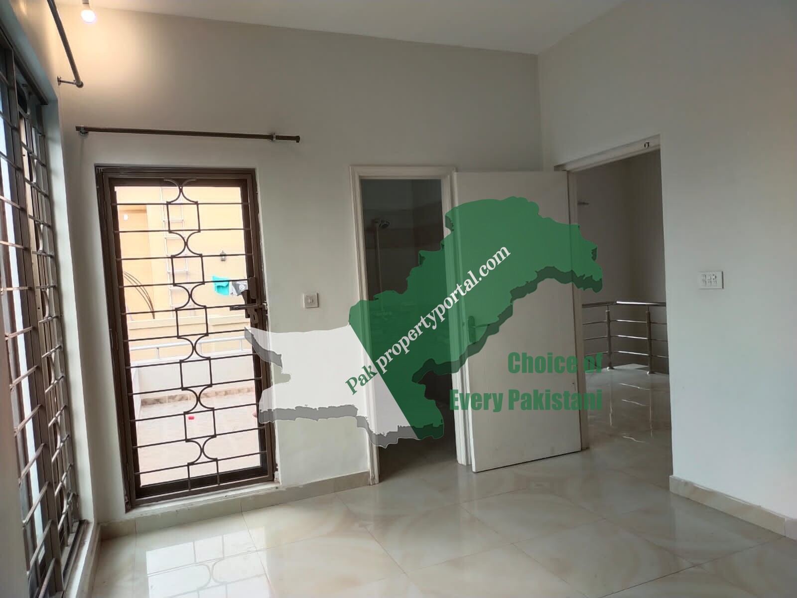 6 Marla upper portion for rent in Dream Gardens Lahore