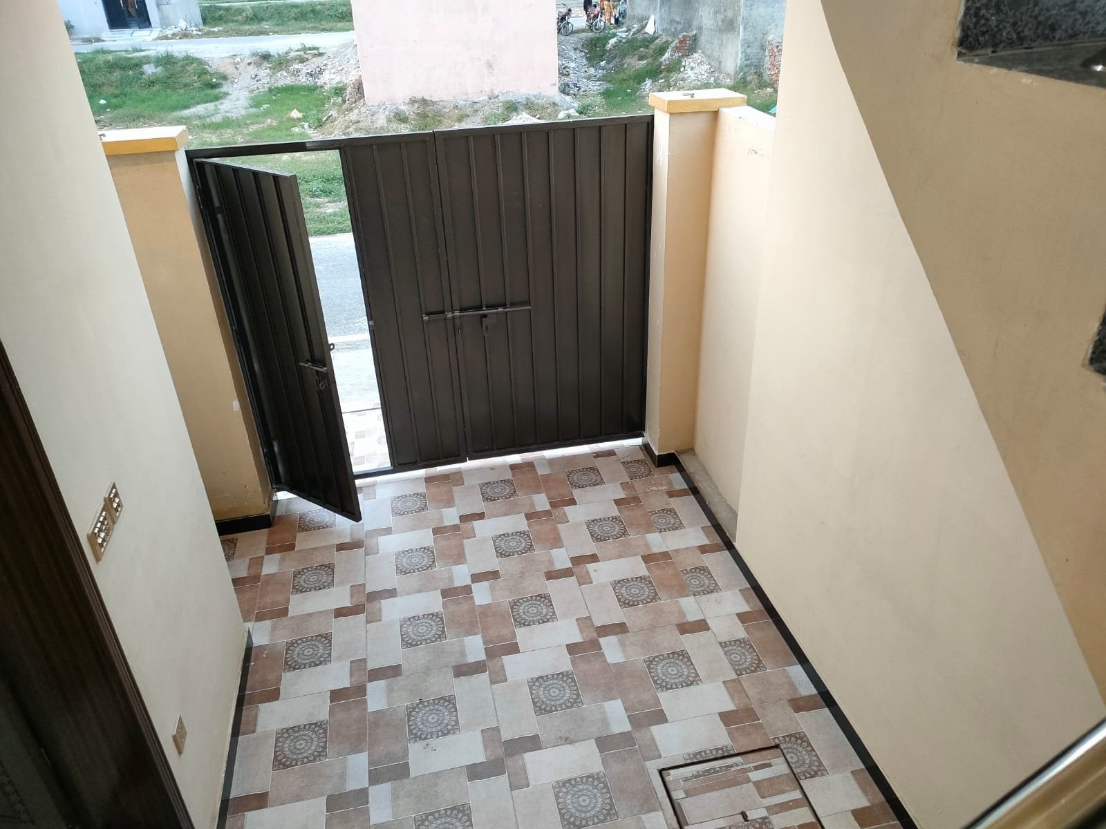 3 Marla House Available for Sale in Vital Homes DD Block Lahore