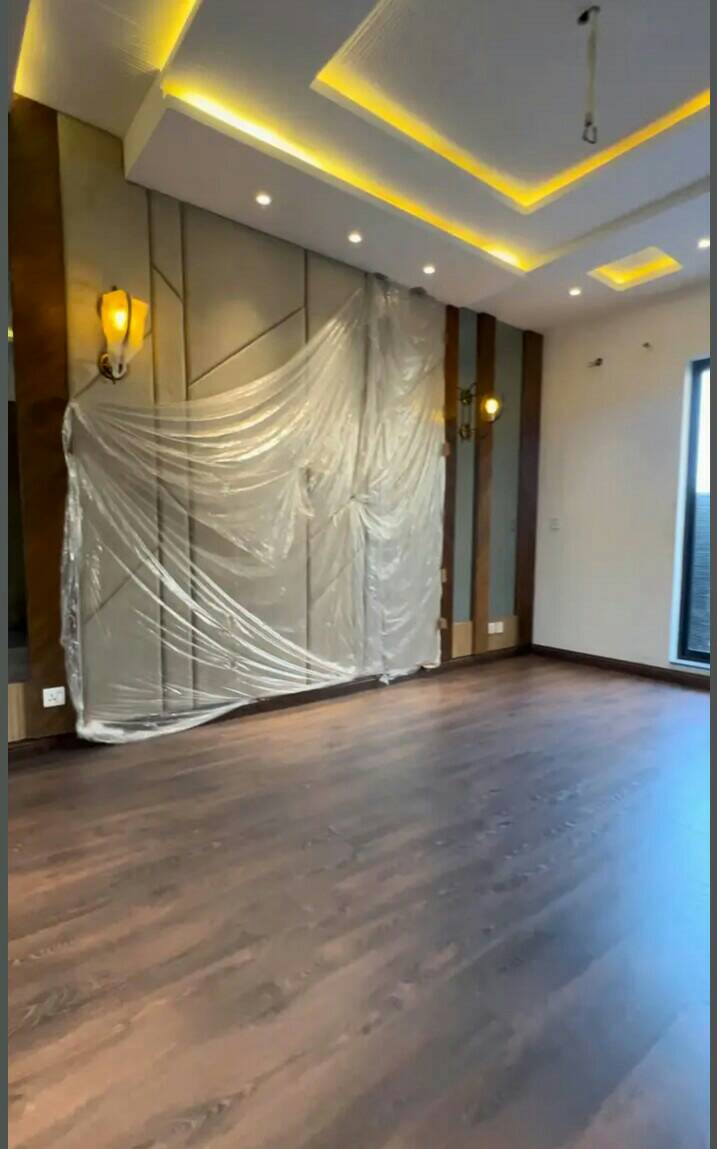 10 Marla top notching villa available for sale in DHA Lahore