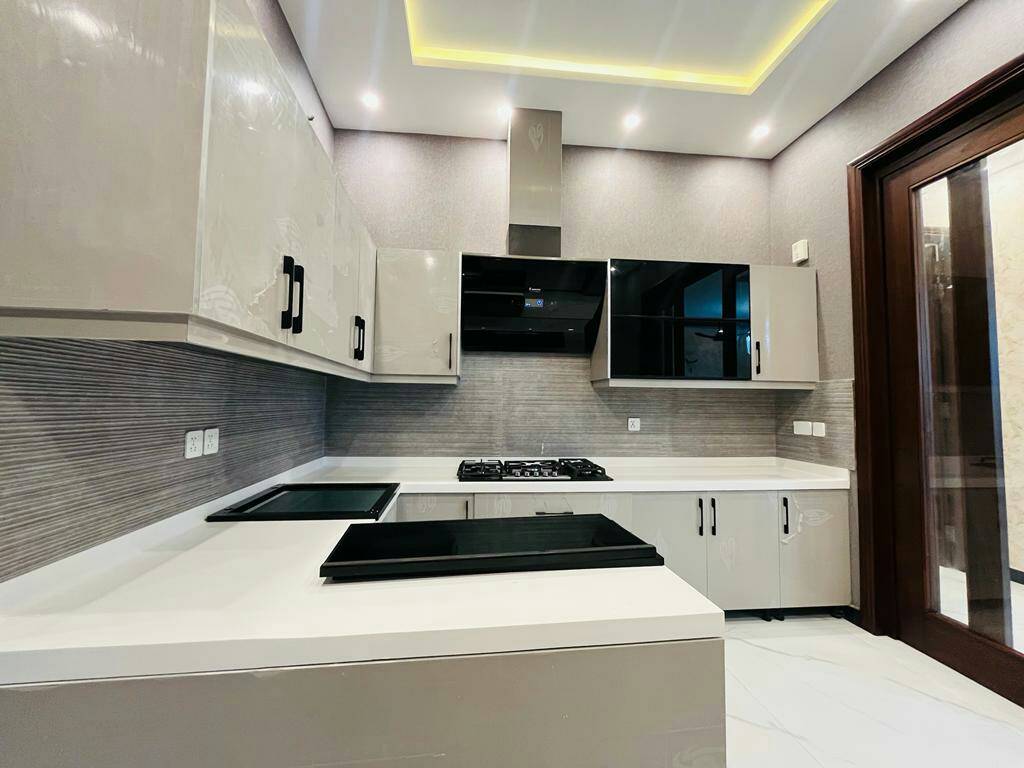 1 Kanal brand new villa for sale in DHA Lahore
