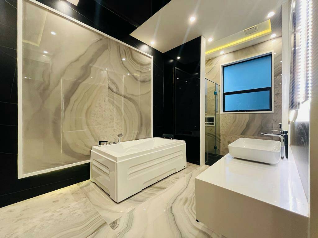 1 Kanal brand new villa for sale in DHA Lahore