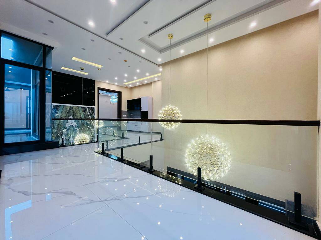 1 Kanal brand new villa for sale in DHA Lahore