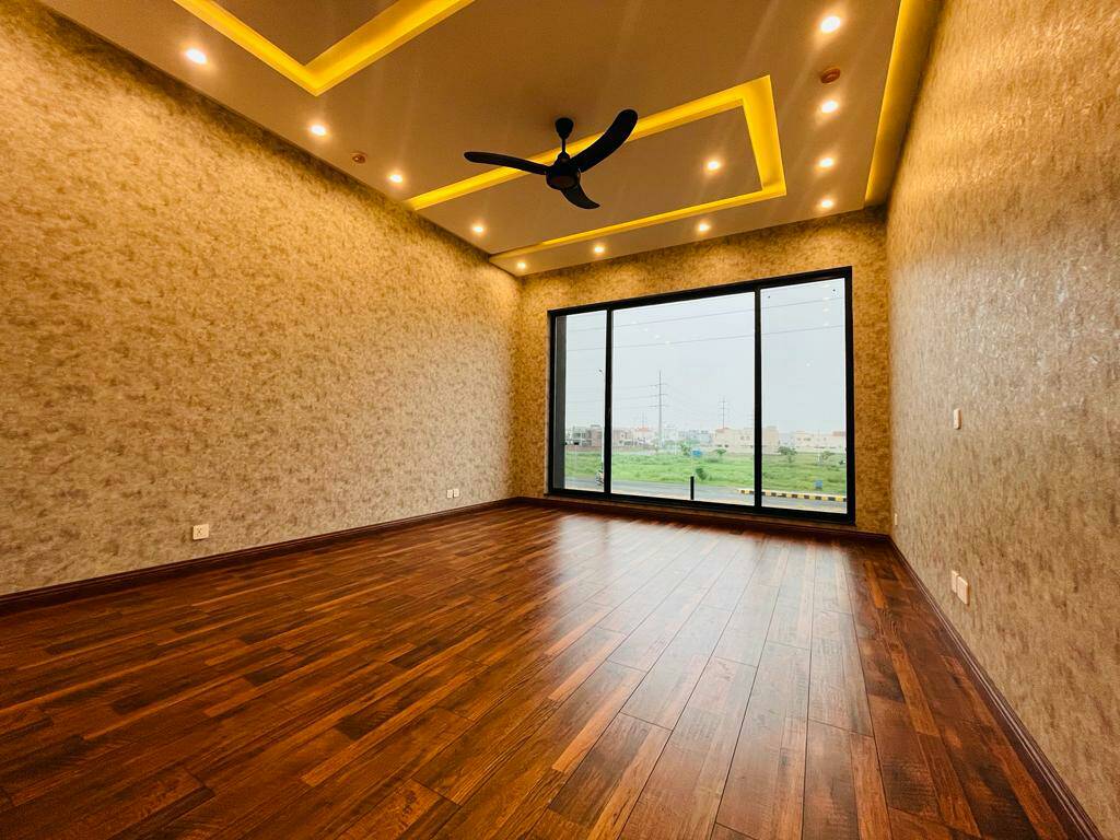 1 Kanal brand new villa for sale in DHA Lahore