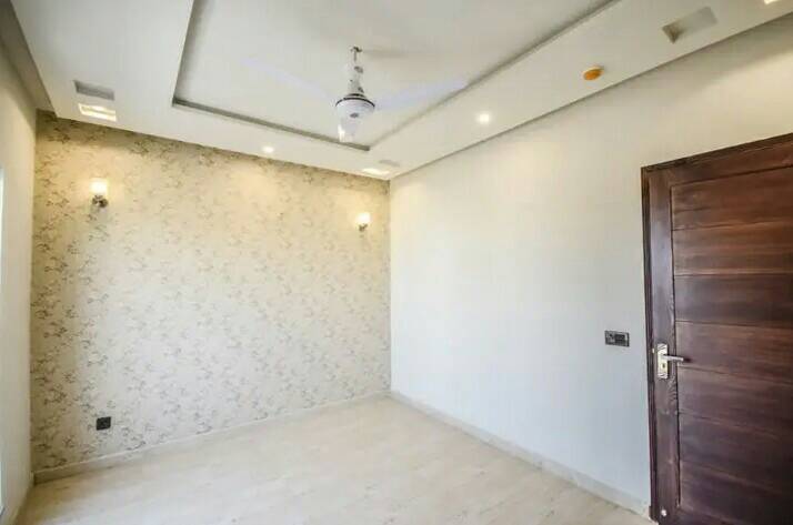 7 Marla Luxurious house in DHA Phase 9 Town Lahore