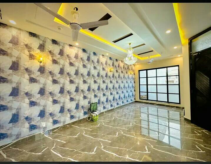 10 Marla luxurious villa for sale in DHA Lahore