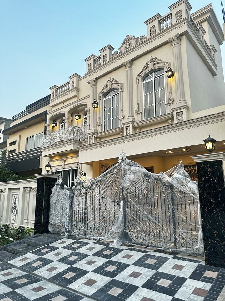 10 Marla Brand New House For Sale in Formanites Housing Scheme Lahore