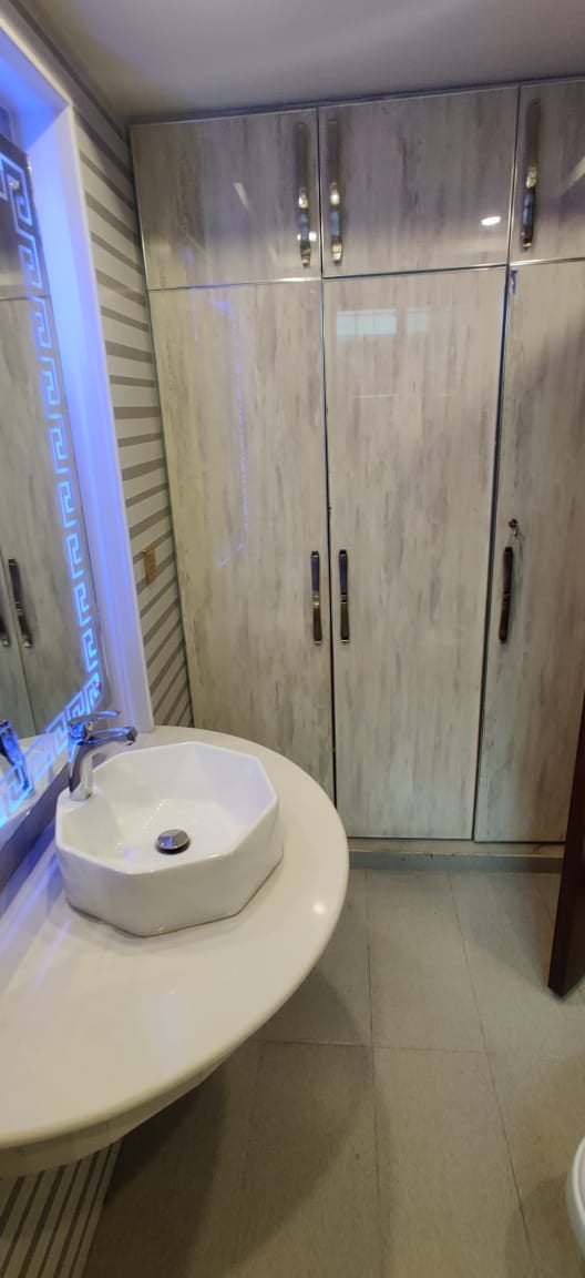 10 marla brand new house for sale in Johar Town