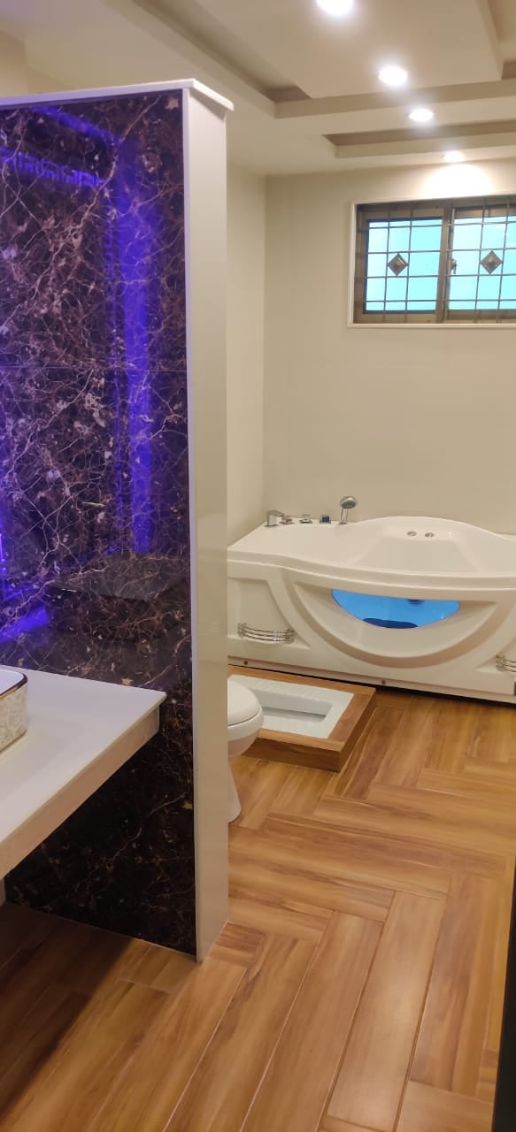 10 marla brand new house for sale in Johar Town