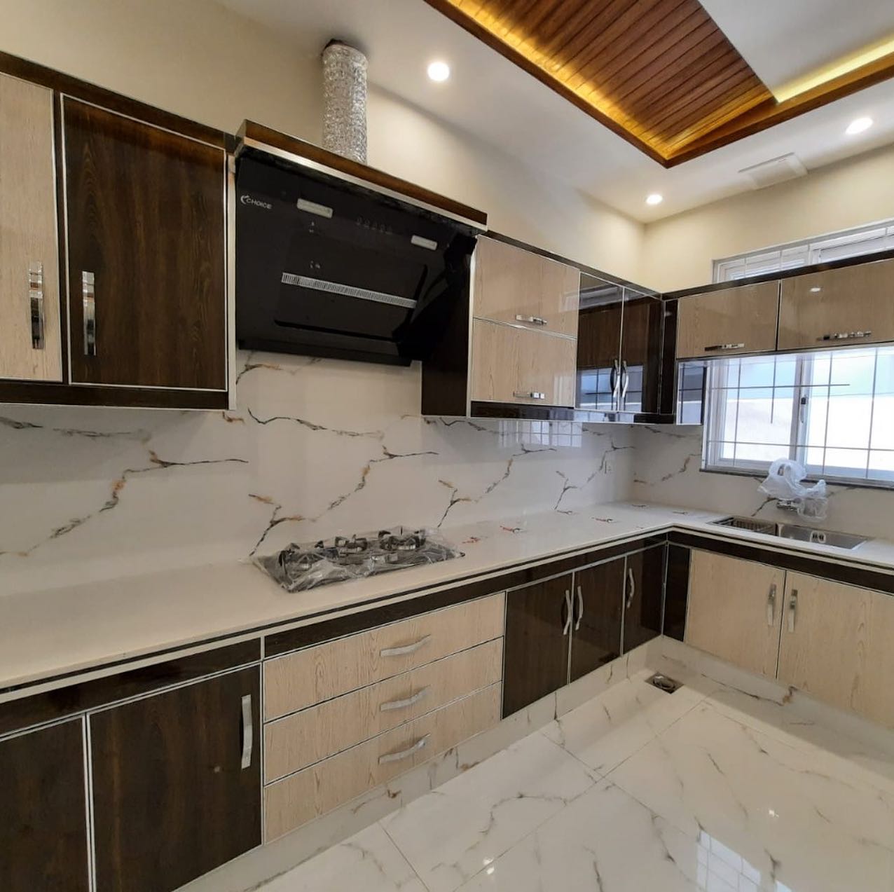 10 Marla House For Sale in Tariq Gardens Lahore