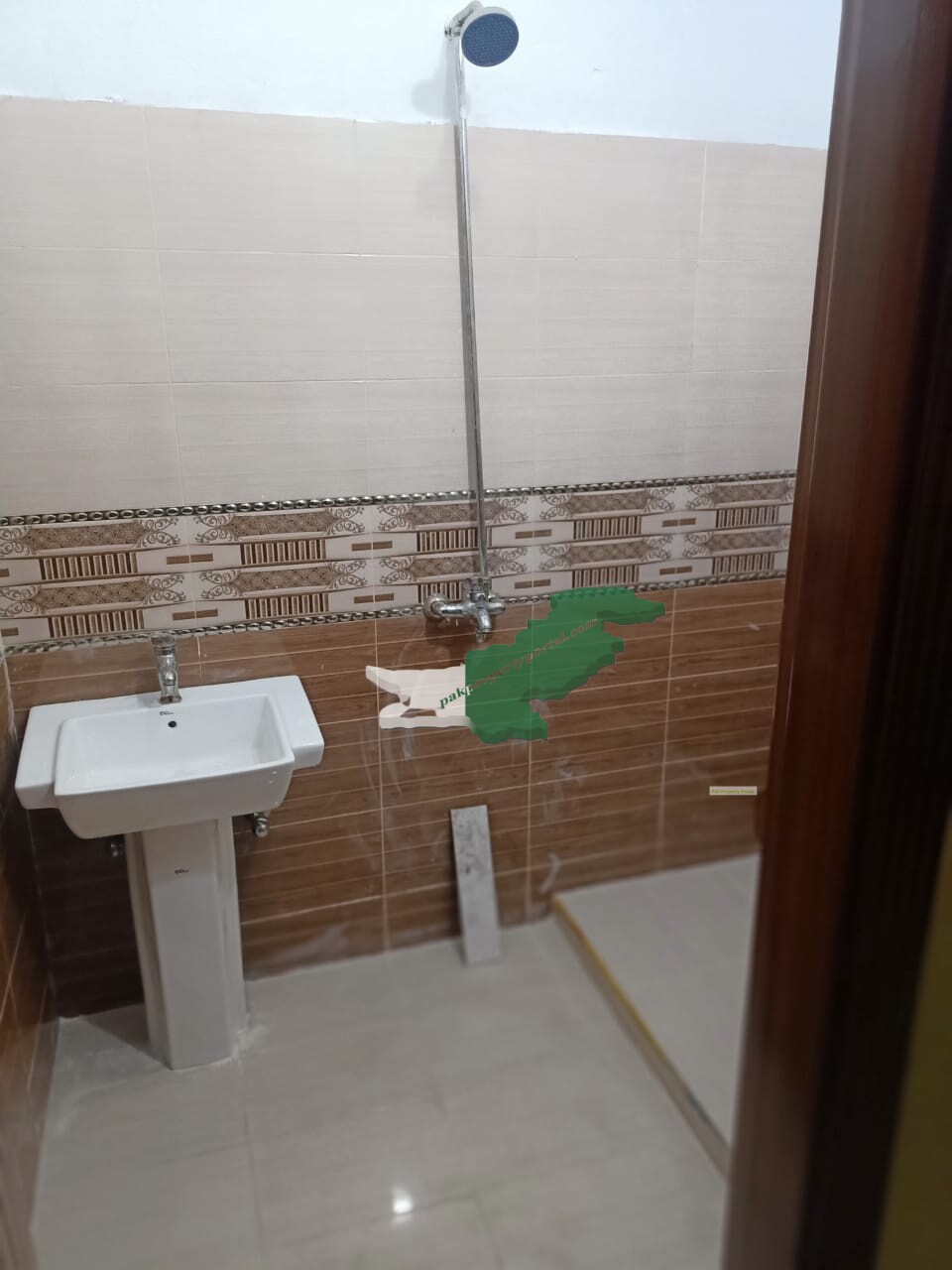 A very beautiful and elegant 5 Marla double story house for sale in Alftown Shekhupura