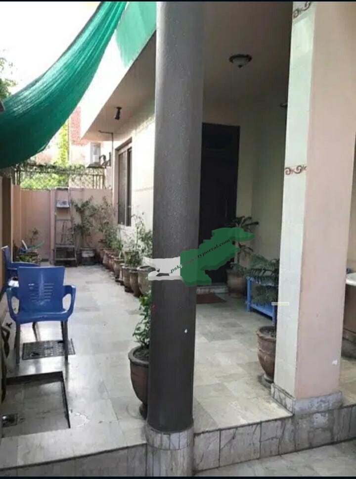 10 marla triple story house available for sale Allama iqbal town Lahore