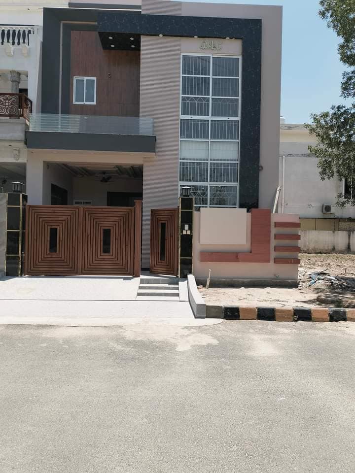 5.5 Marla House Beautiful Elevation For Sale in Modern Luxury Living in Citi Housing Gujranwala